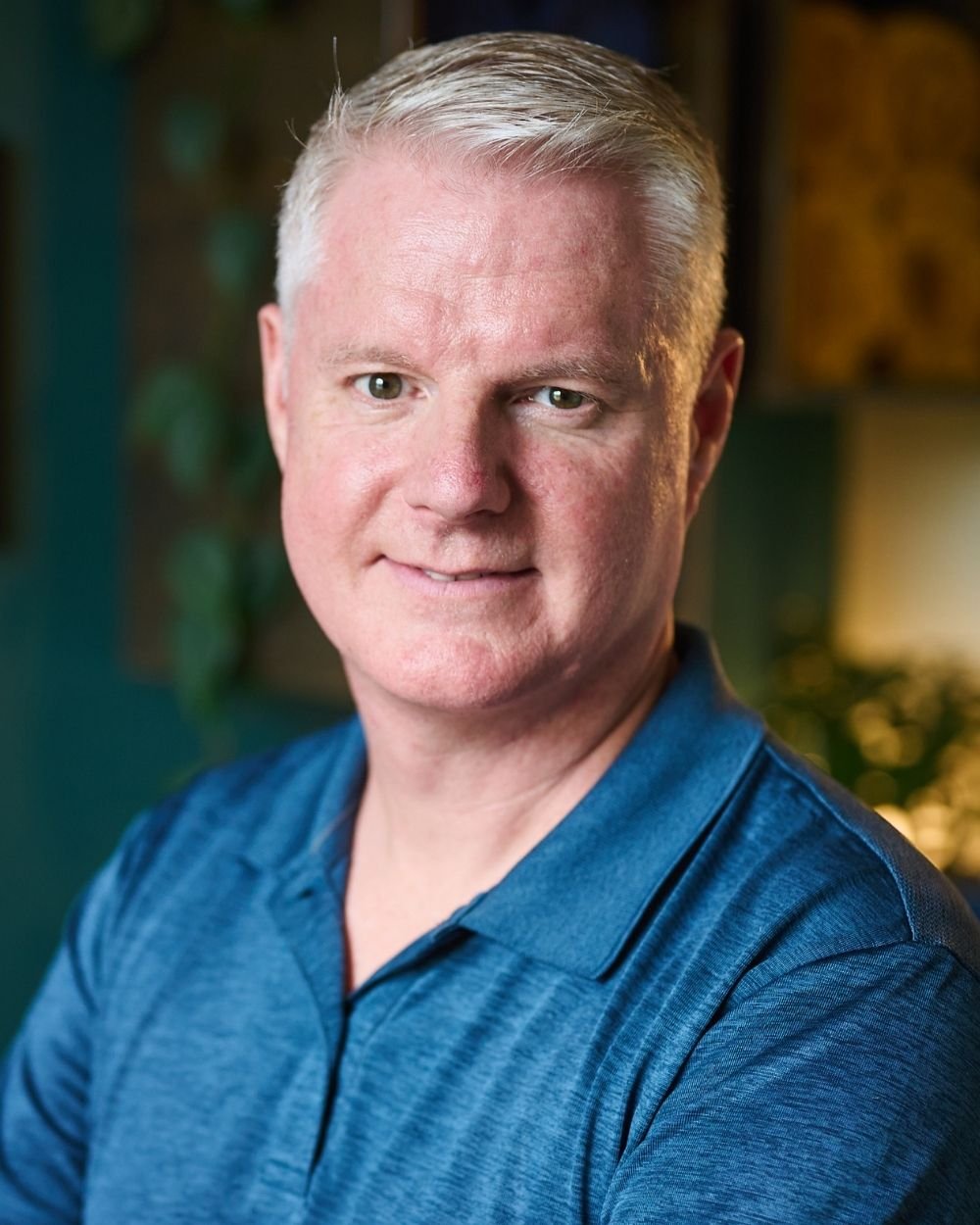 Steven Murdoch, a Musculoskeletal Pain-Care Specialist in London, providing nervous-system-informed clinical massage and myofascial release.